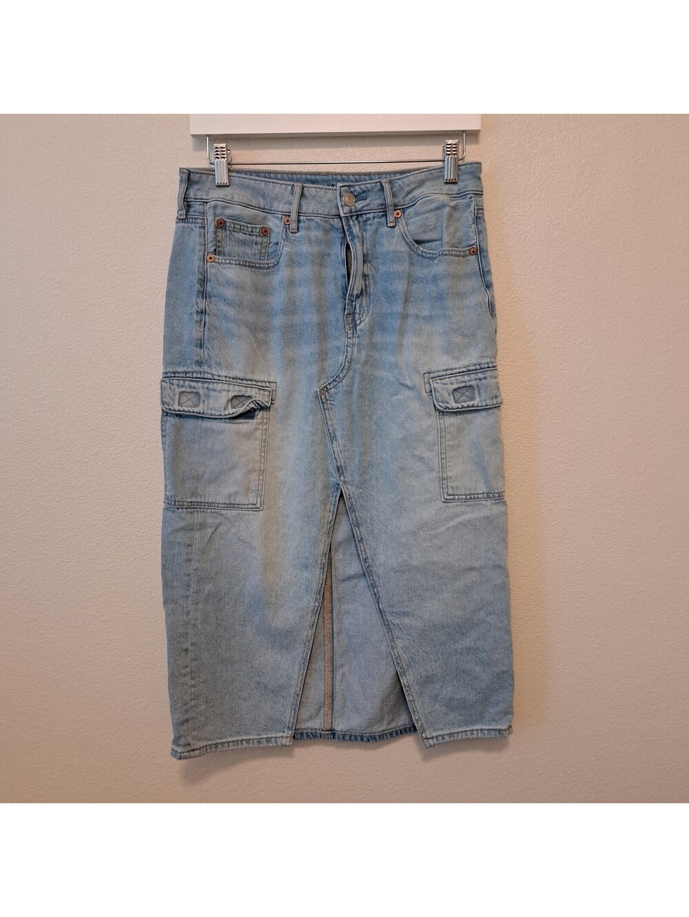American Eagle Light Wash Denim light blue Cargo Skirt Pockets and Back Slit